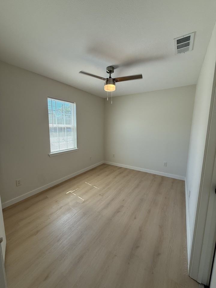 3113 Navaro St #NA - Photo 6 of 12