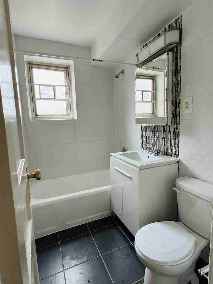 19250 71st Cres #2C - Photo 6 of 8