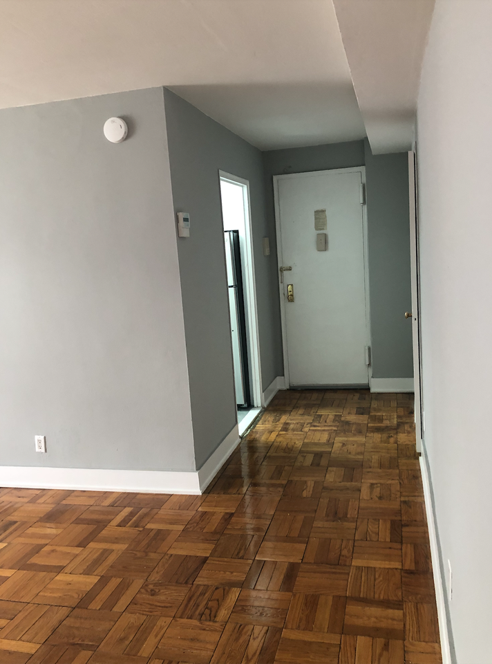 19425 64th Ave #1A - Photo 3 of 8