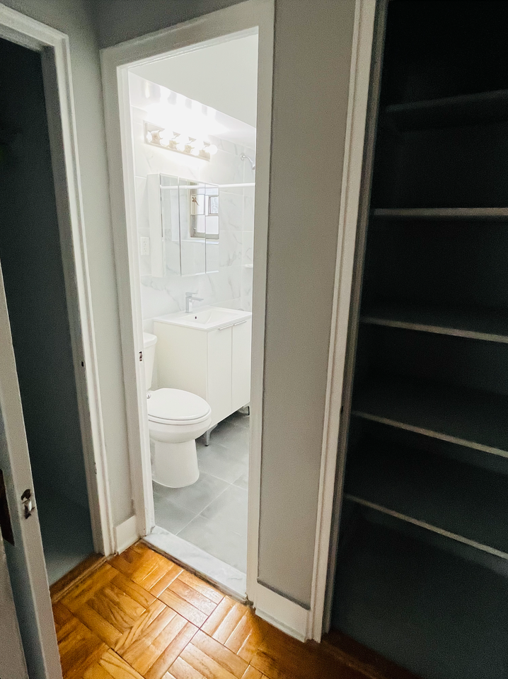 19425 64th Ave #1A - Photo 5 of 8