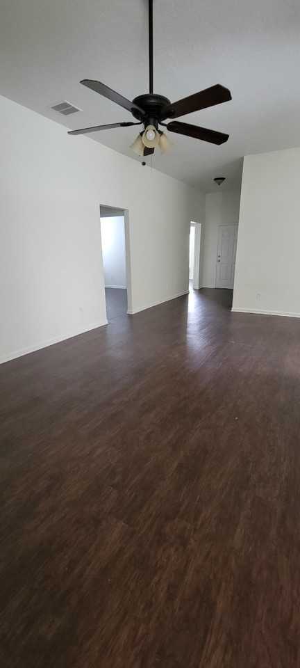 10207 Normandy Cove St #NA - Photo 3 of 8