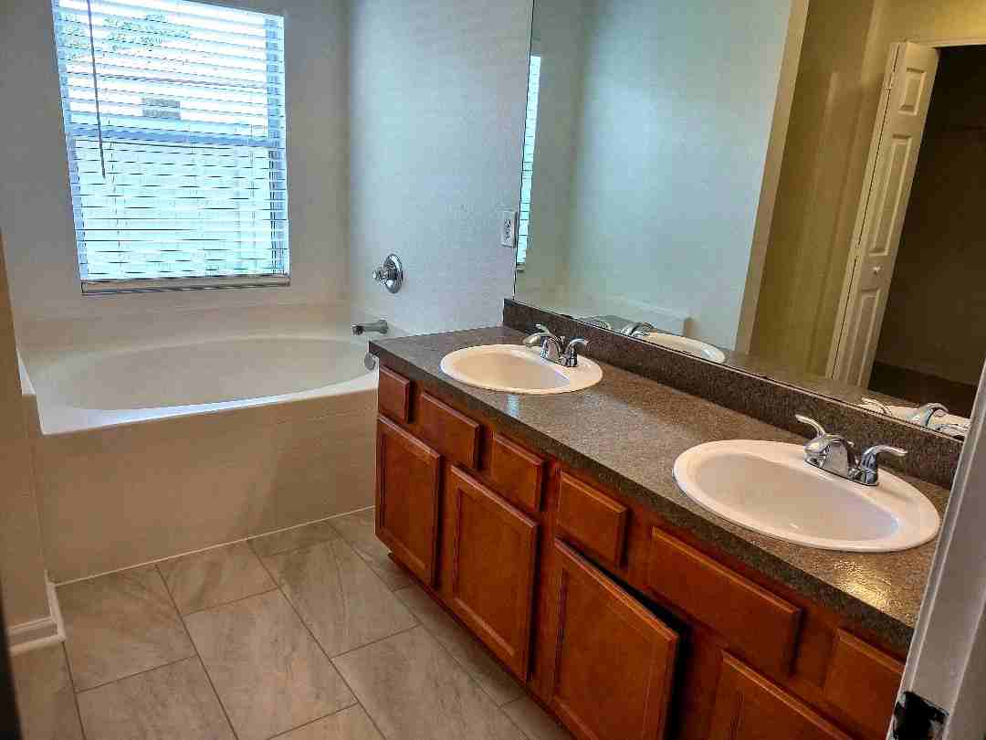 10207 Normandy Cove St #NA - Photo 7 of 8