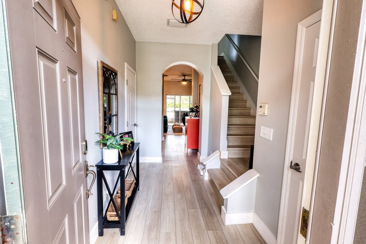 671 Vallance Way Ne - Photo 2 of 29