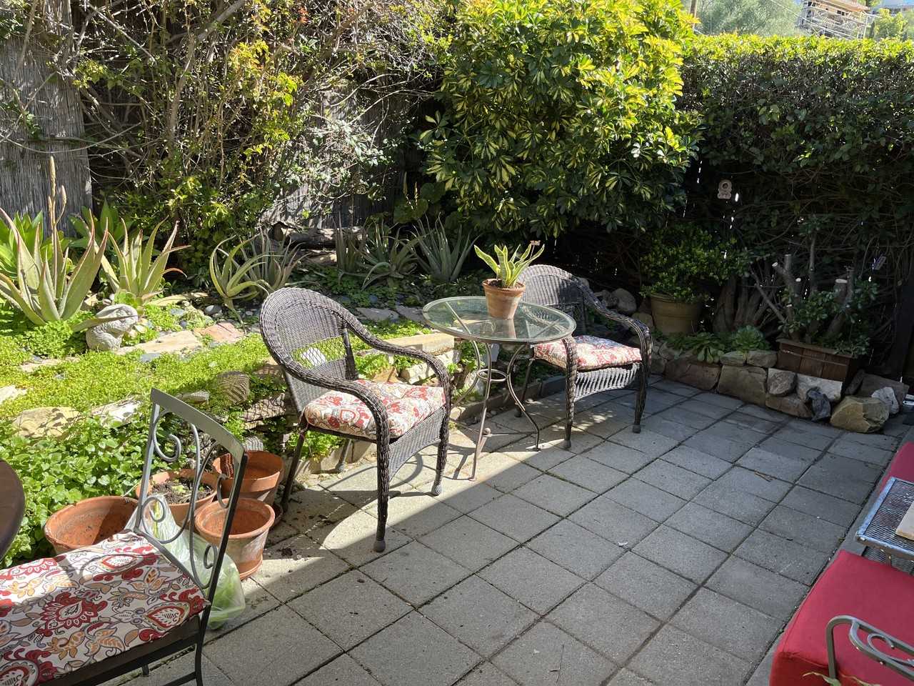 2879 Exeter Pl #1 - Photo 2 of 25