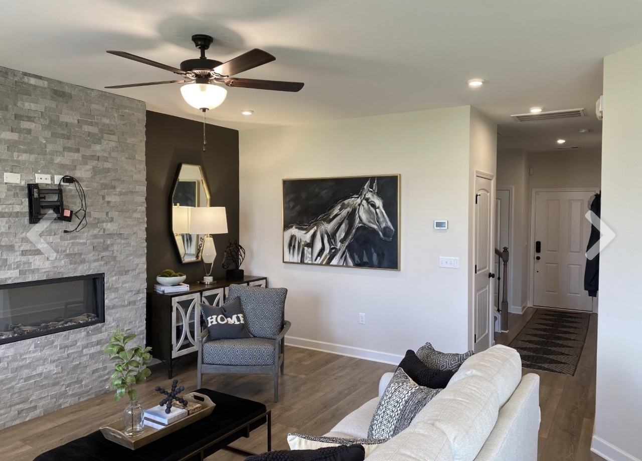 331 Canonbury Way #NA - Photo 3 of 10