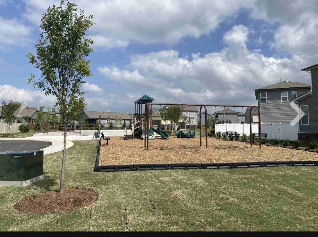 331 Canonbury Way #NA - Photo 6 of 10