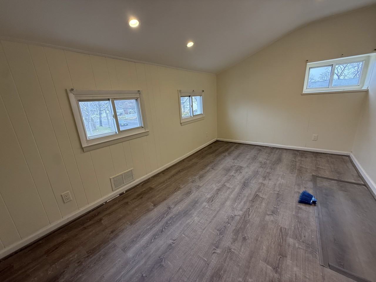 16 East Ct #NA - Photo 4 of 16