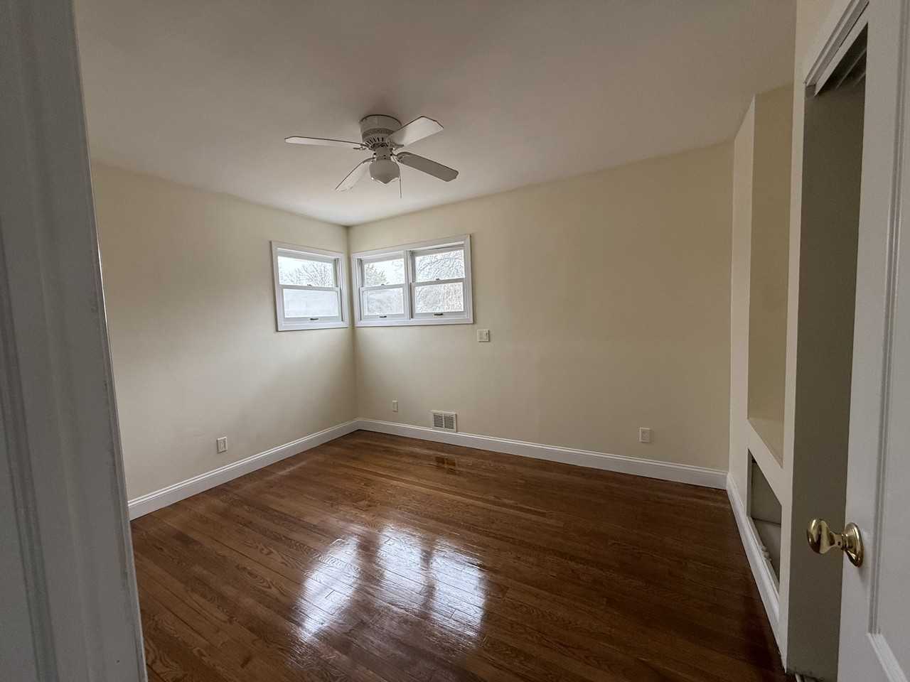 16 East Ct #NA - Photo 5 of 16