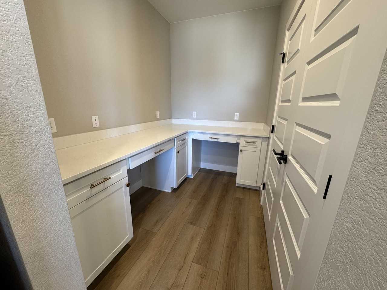 2123 Arikaree Hts #NA - Photo 4 of 22