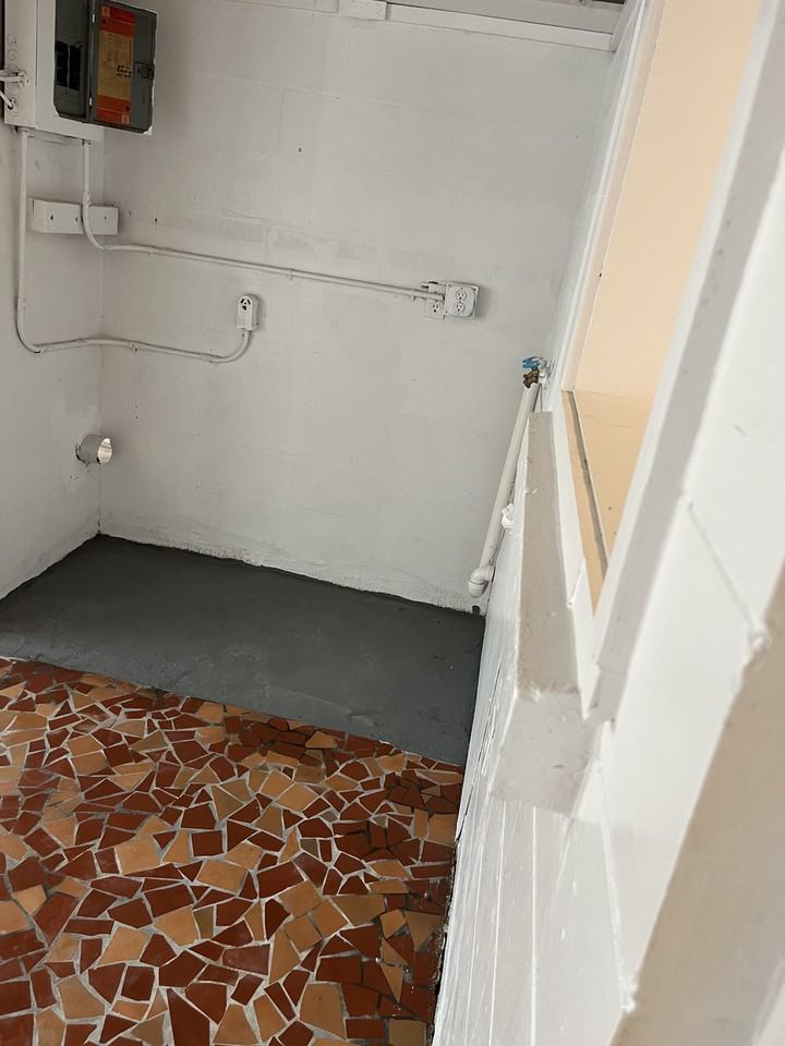 1005 Lexington St #1005 - Photo 4 of 10