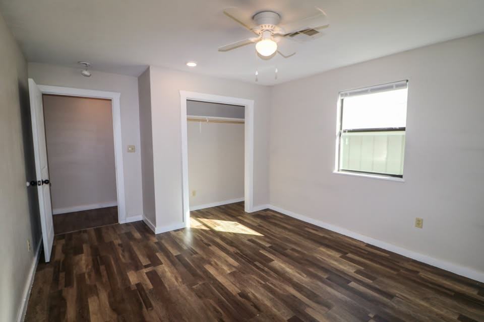 811 W Oak St #NA - Photo 5 of 9