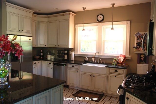 3264 N Downer Ave - Photo 3 of 11