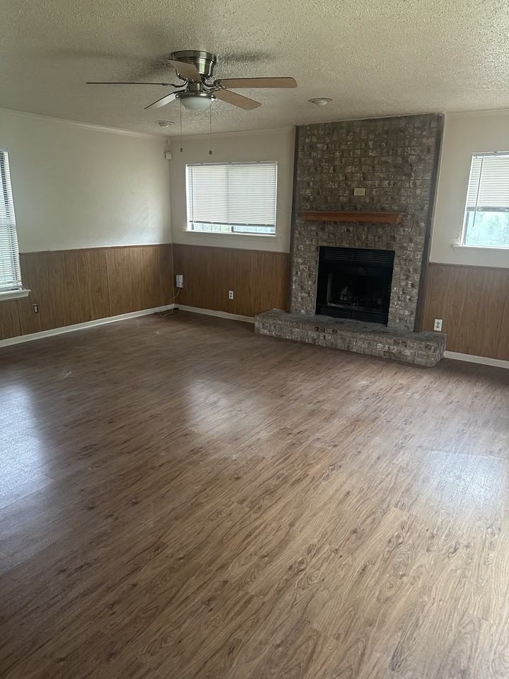 511 Highcrest Dr #NA - Photo 3 of 6