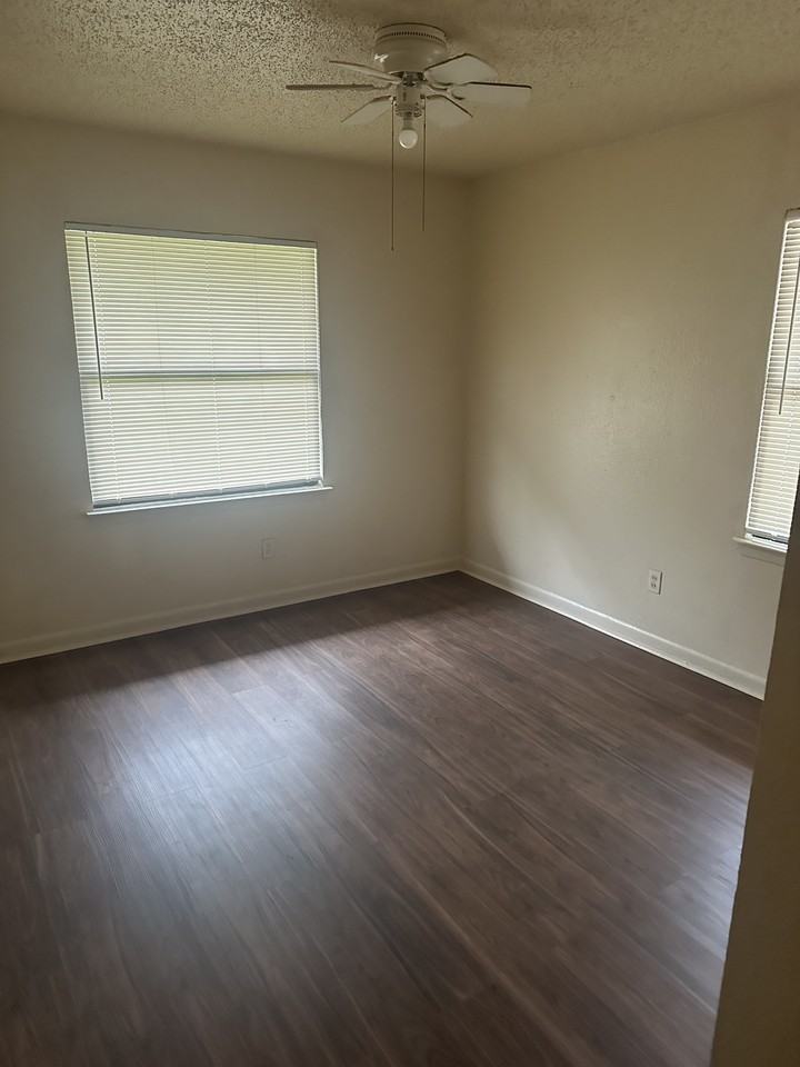 511 Highcrest Dr #NA - Photo 5 of 6