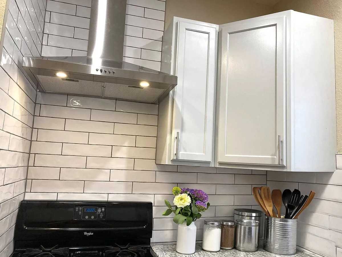 1601 Parkfield Cir #NA - Photo 5 of 9