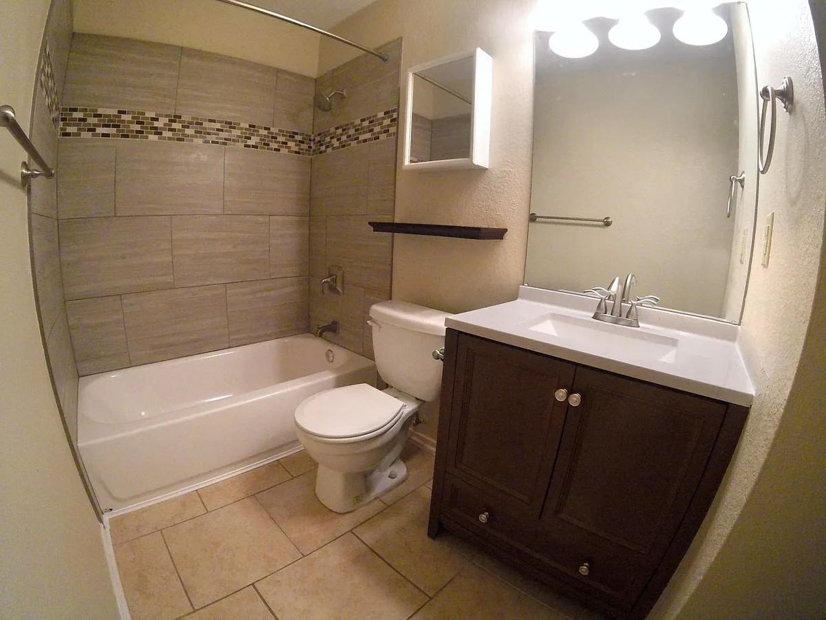 1601 Parkfield Cir #NA - Photo 7 of 9