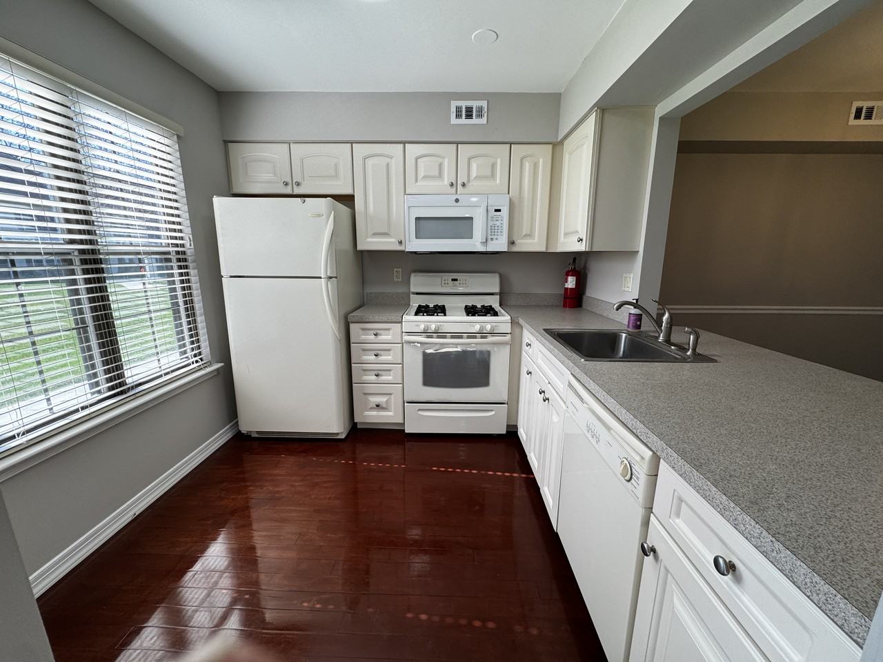 159 Bradford Ct #A - Photo 5 of 18