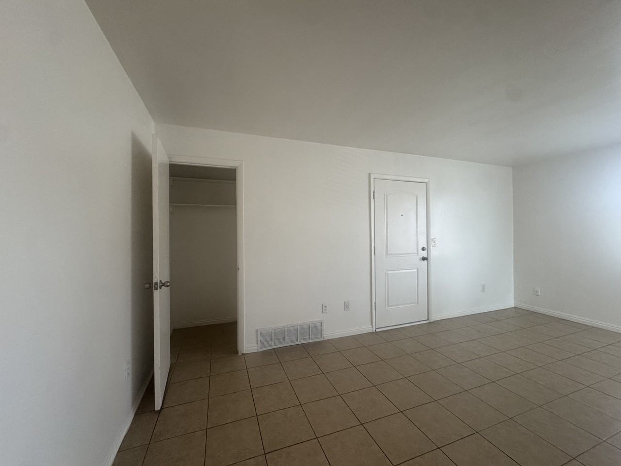 S Parkcrest Dr #3 - Photo 3 of 14