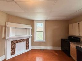 featured image of 115 Spring St #1