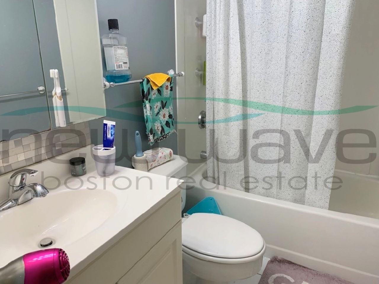 109 Peterborough St - Photo 3 of 8