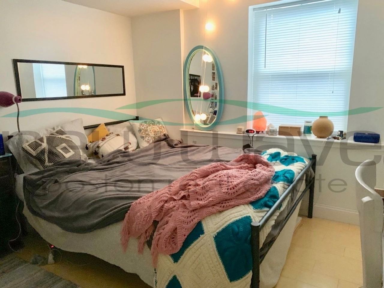 109 Peterborough St - Photo 5 of 8