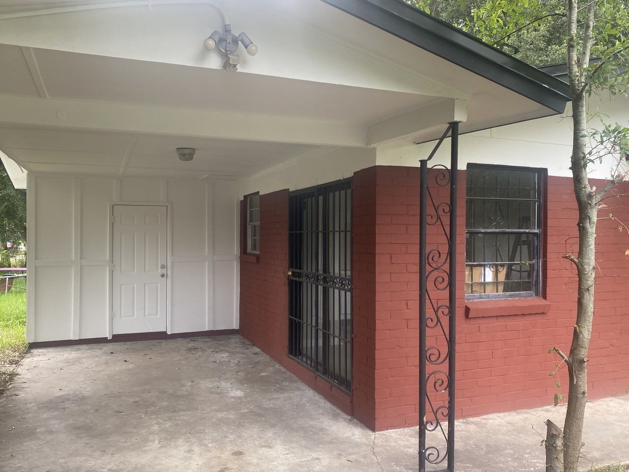 2571 W 25th St #NA - Photo 3 of 21