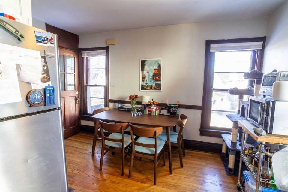 65 Amherst St - Photo 7 of 18