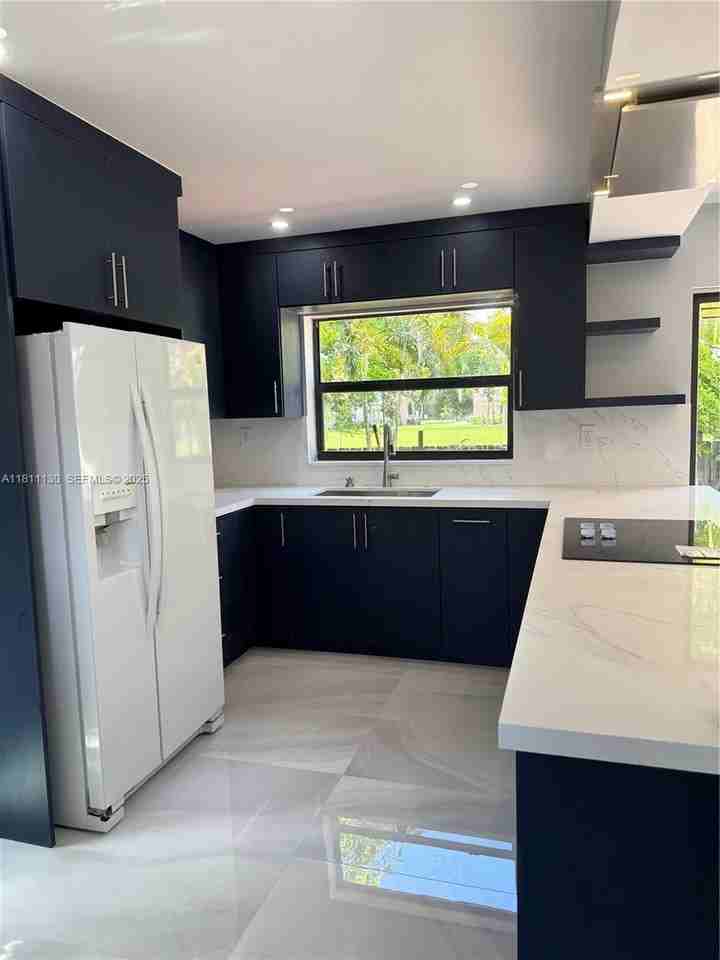 10042 Northwest 4th Lane #10042 - Photo 7 of 17