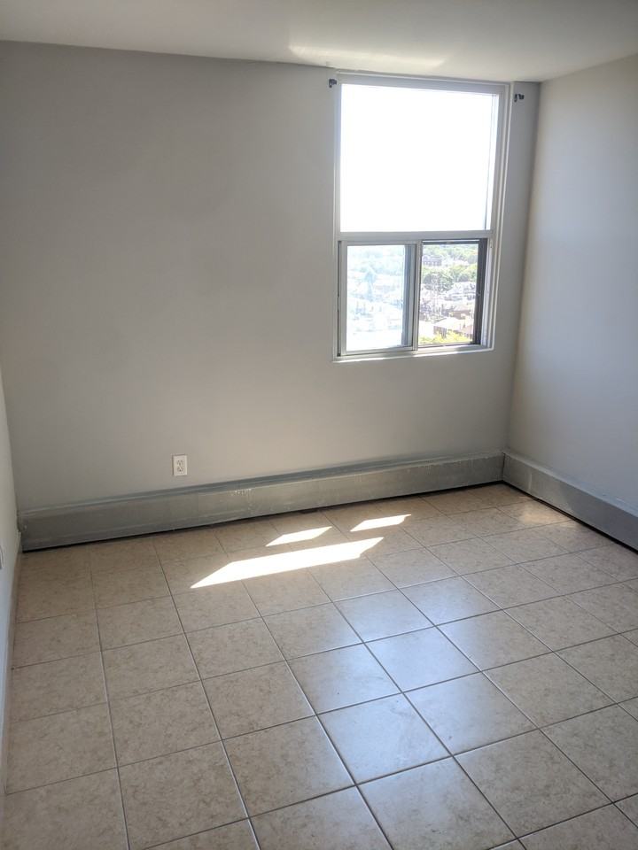 150 Sanford Avenue North #304 - Photo 3 of 9