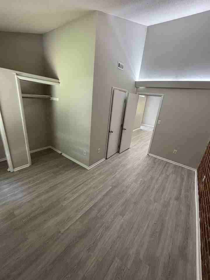 5412 Wayne St - Photo 5 of 13