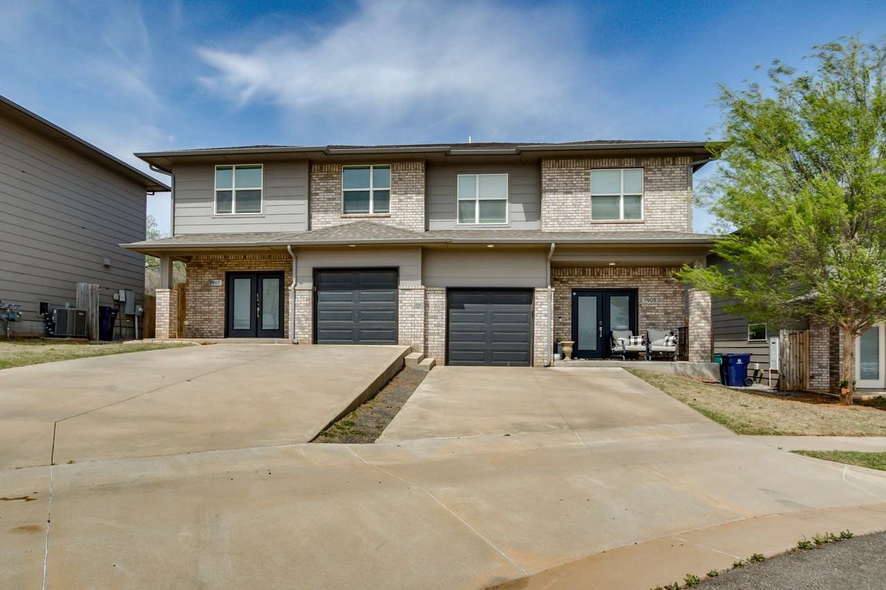 7907 Nw 135th Ter - Photo 4 of 50