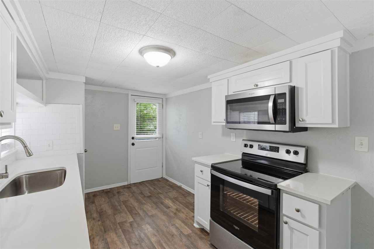 127 E Walker St #1 - Photo 2 of 24