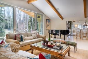 featured image of 86 Maroon Dr