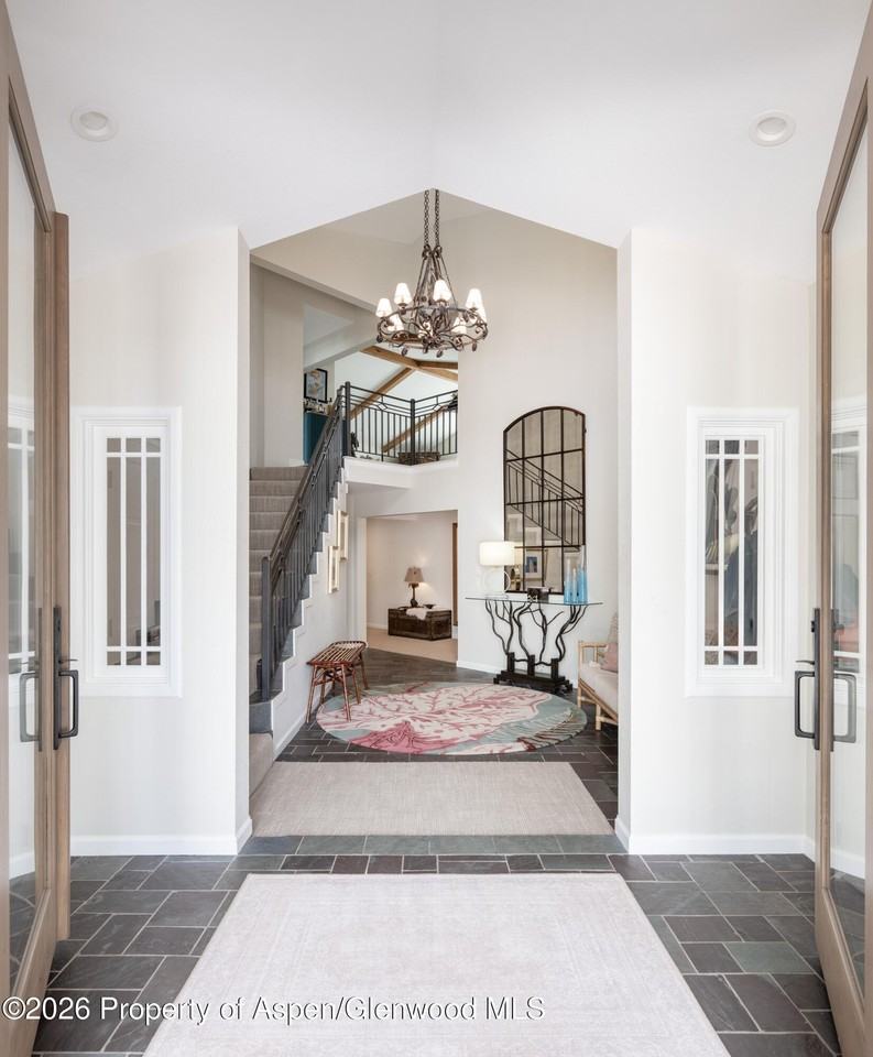 86 Maroon Dr - Photo 3 of 32