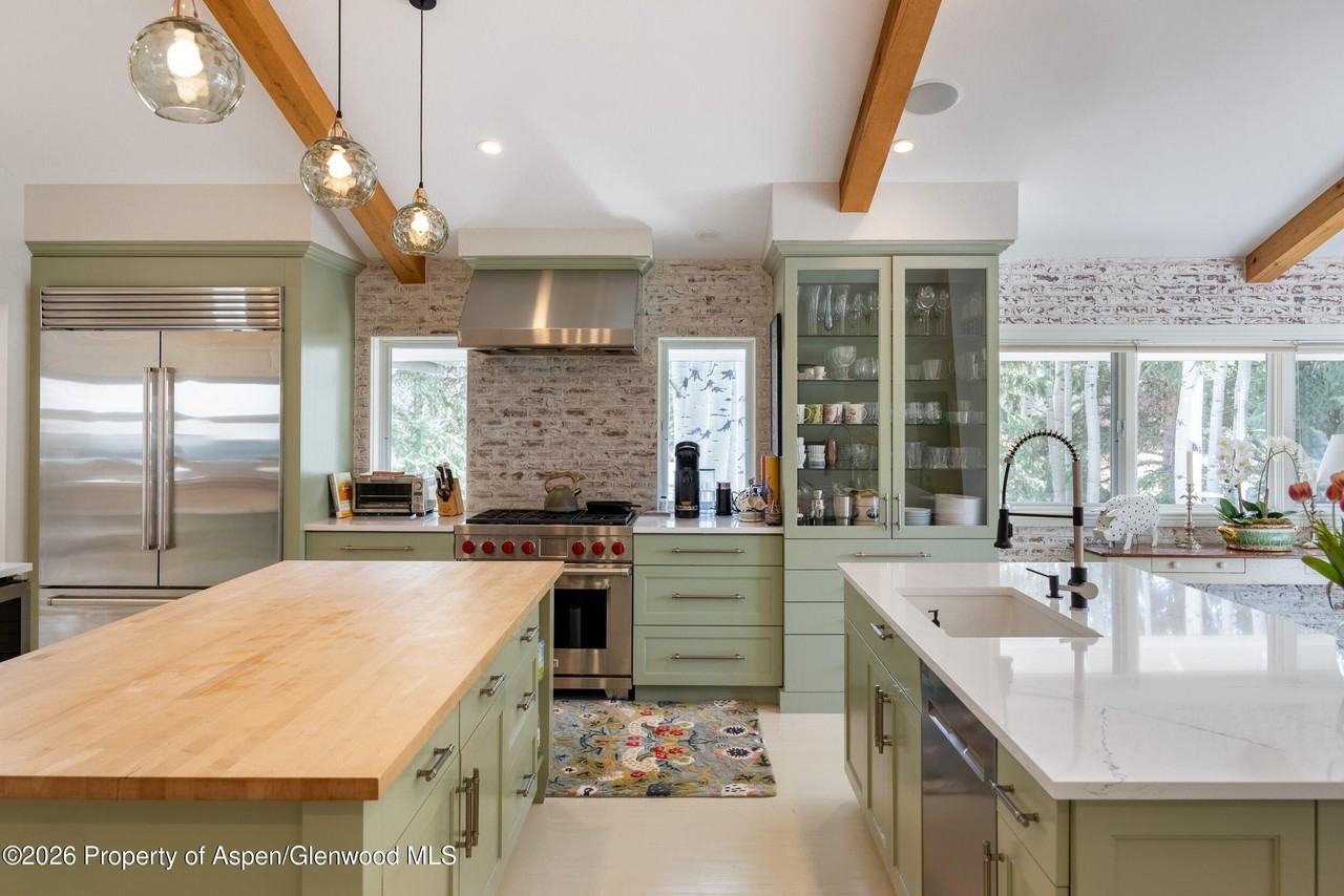 86 Maroon Dr - Photo 7 of 32