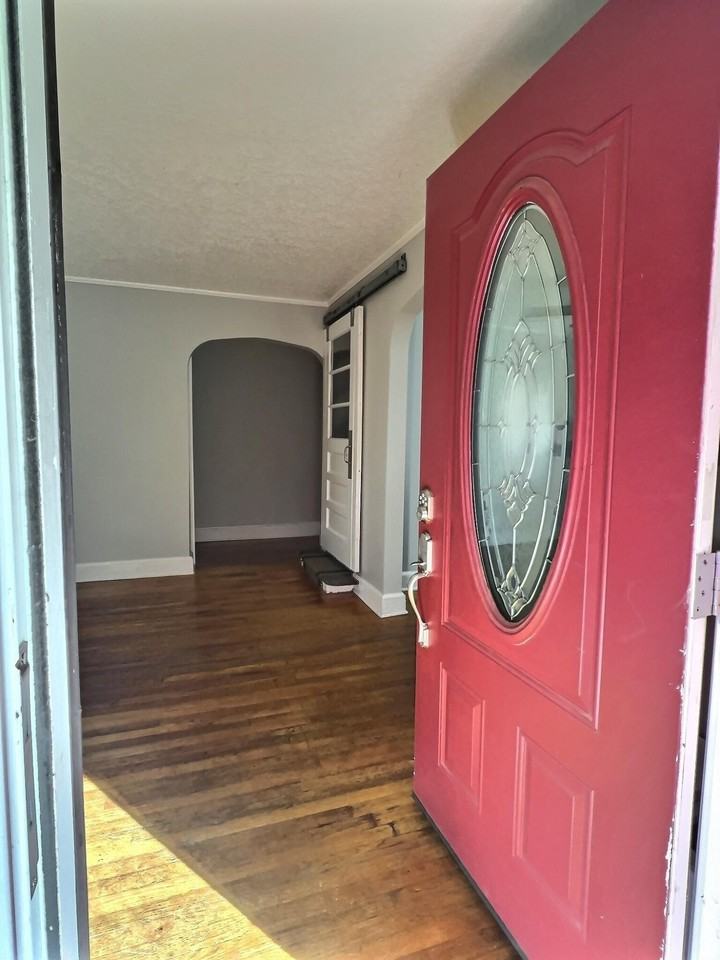 339 Charleston St Se - Photo 2 of 44