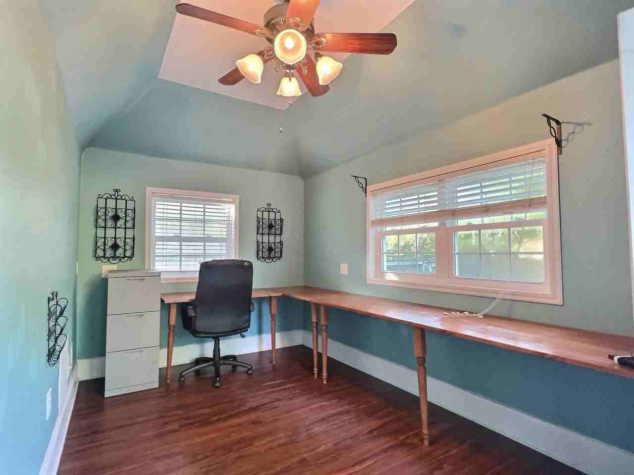 339 Charleston St Se - Photo 5 of 44