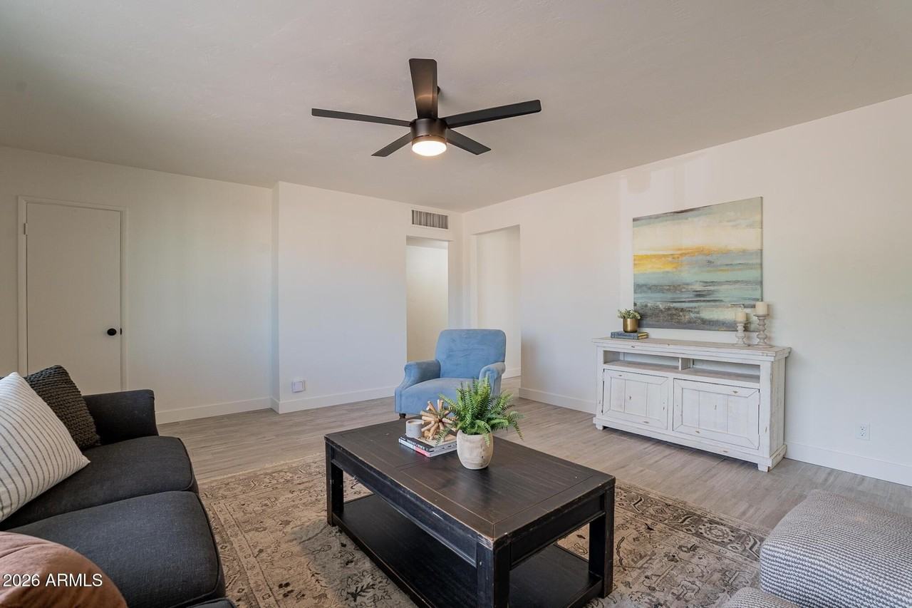 1800 S Shafer Dr - Photo 6 of 34