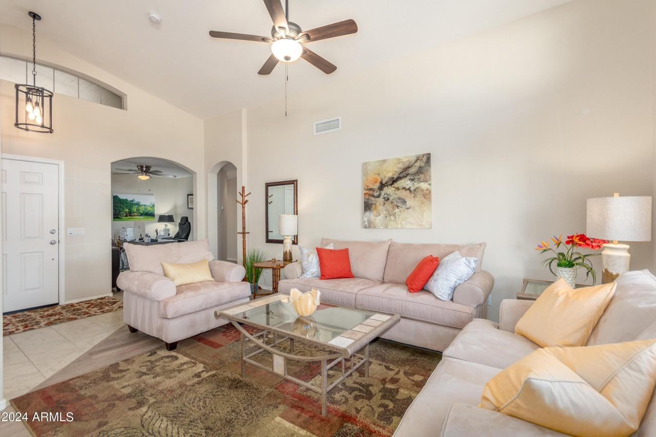 16118 W Vale Dr - Photo 2 of 29