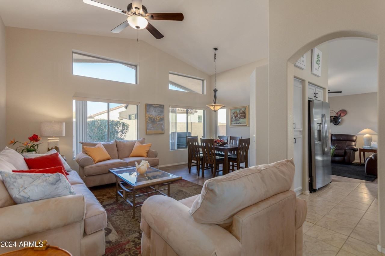 16118 W Vale Dr - Photo 3 of 29