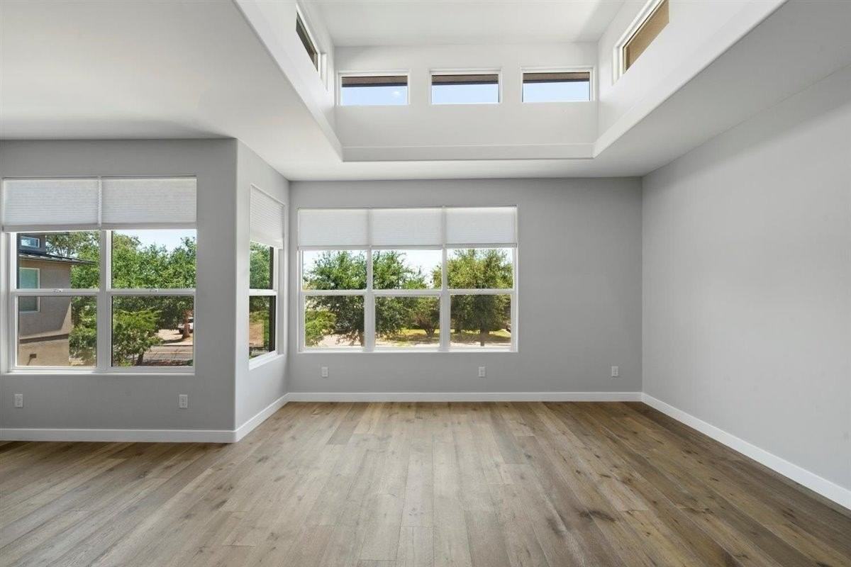 1214 W 5th St Unit 2 - Photo 3 of 26