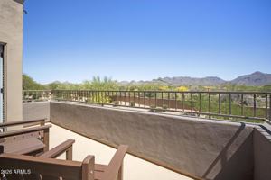 featured image of 19475 N Grayhawk Dr #1078
