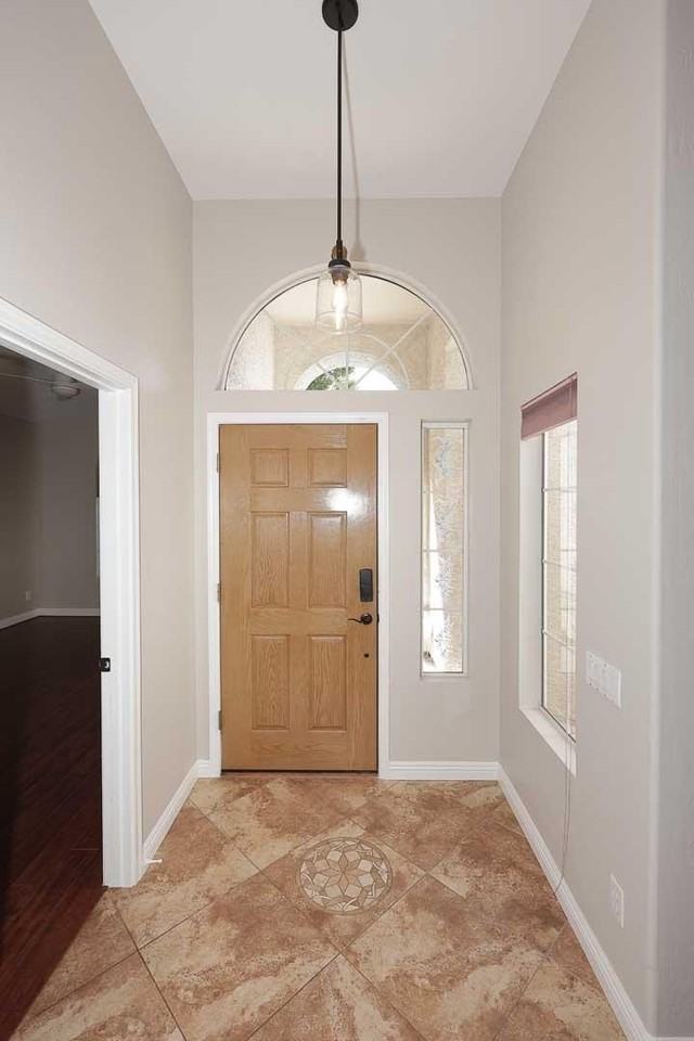 6214 E Virginia St - Photo 6 of 45