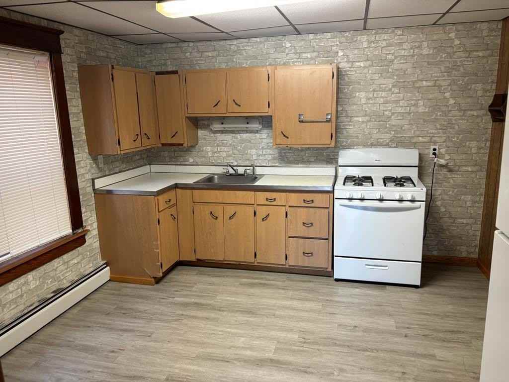 414 11th St Apt 2b - Photo 2 of 5