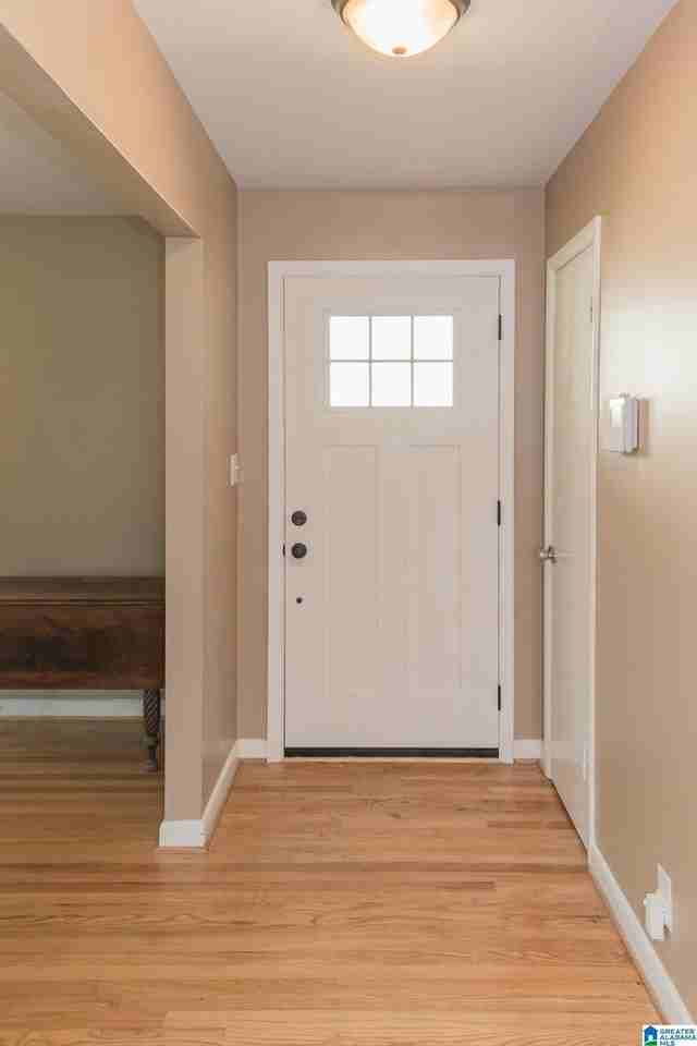 615 Broadway St - Photo 5 of 36