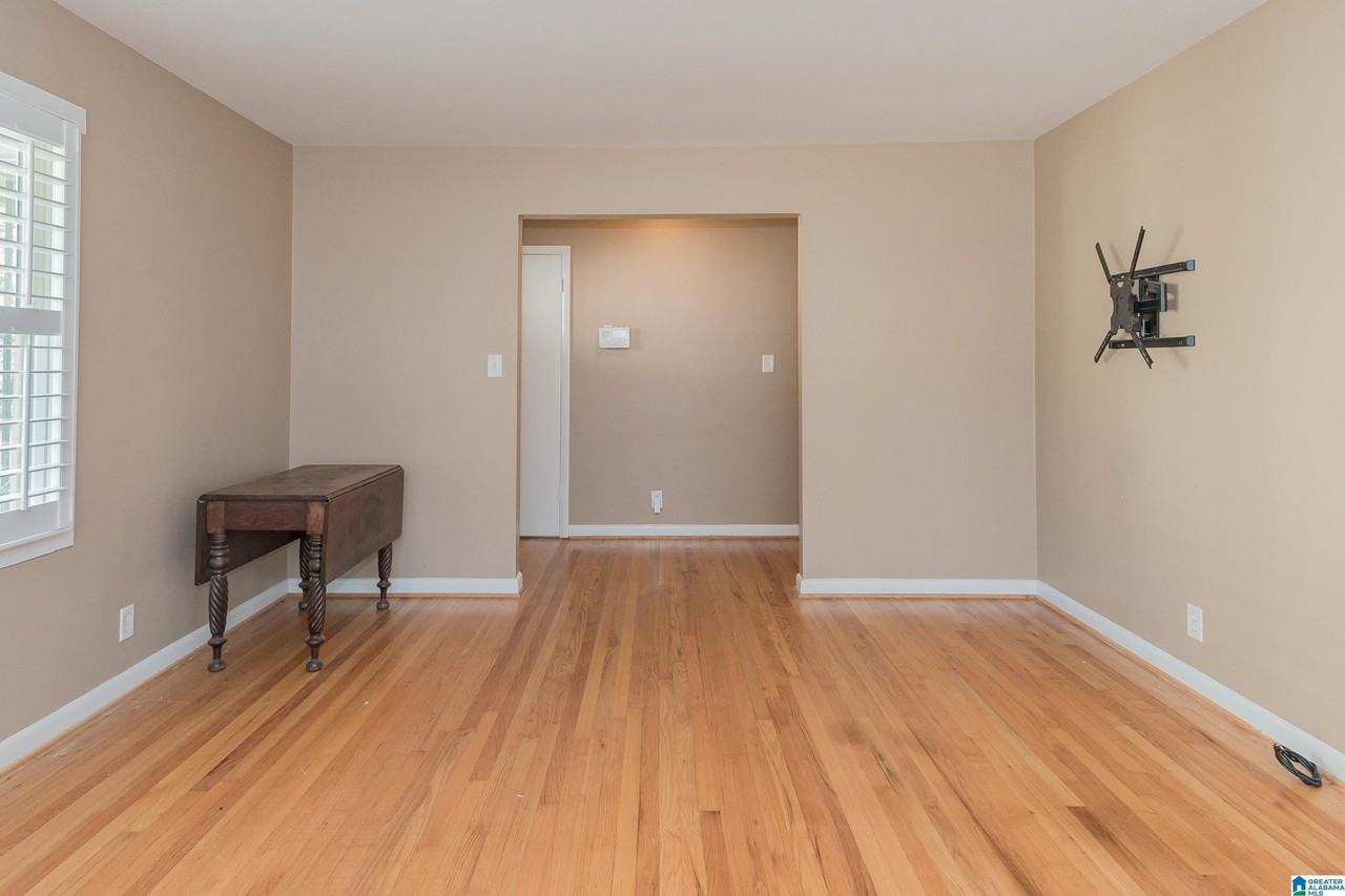 615 Broadway St - Photo 6 of 36