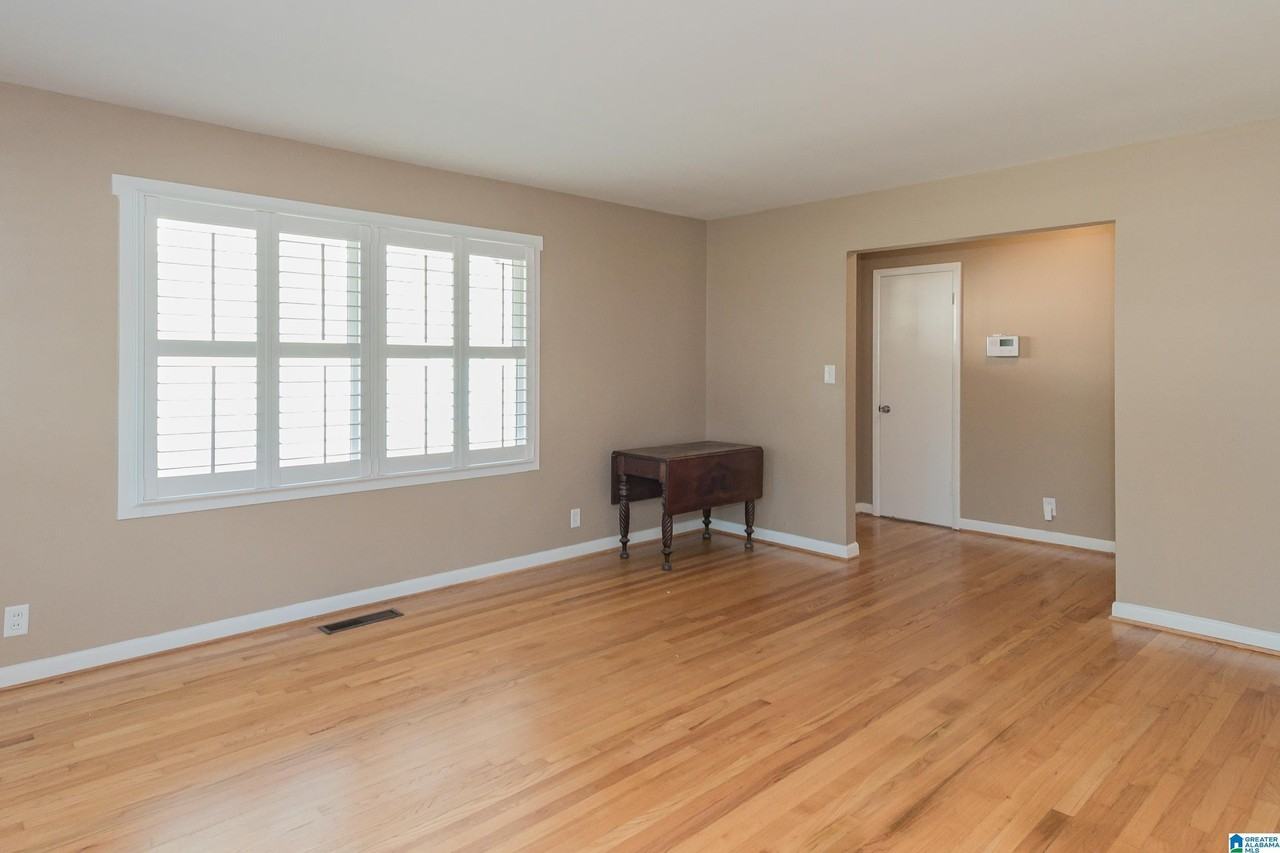 615 Broadway St - Photo 7 of 36