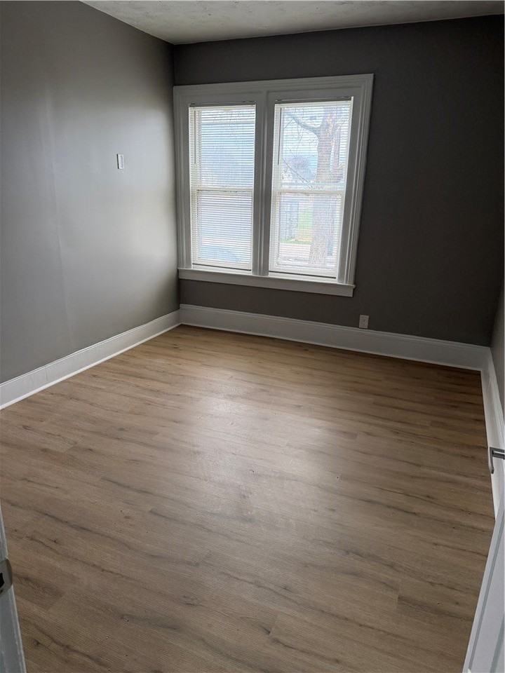 43 York St - Photo 2 of 12