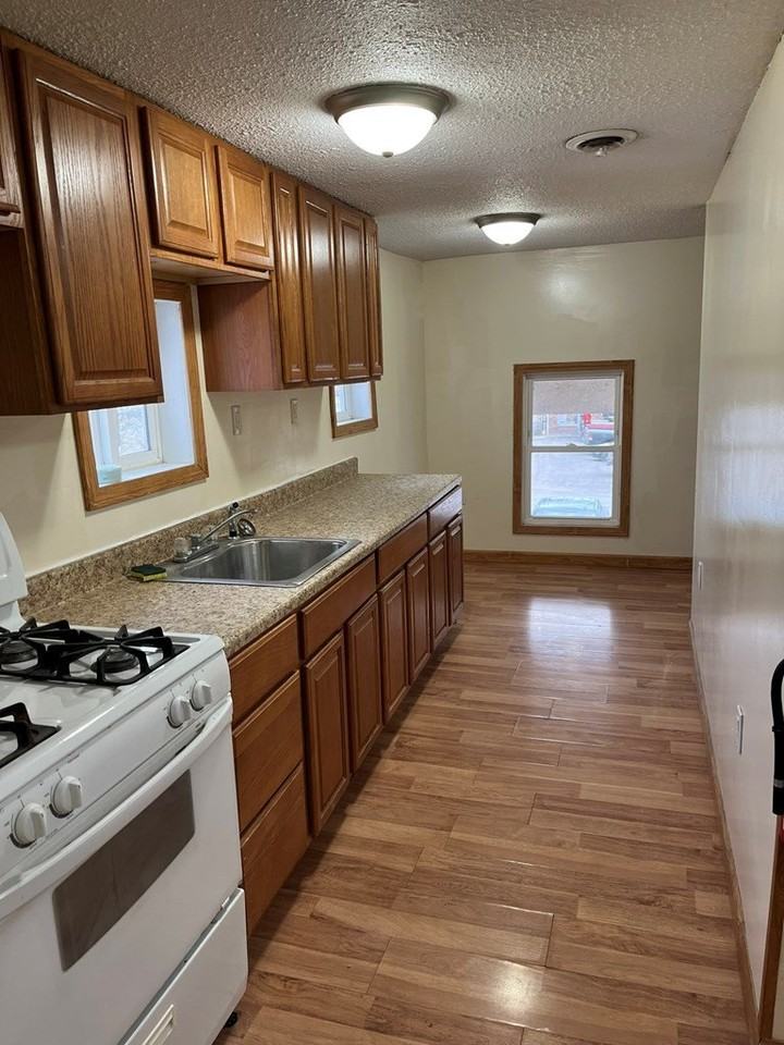 35 Level Acres Dr Unit B - Photo 3 of 9