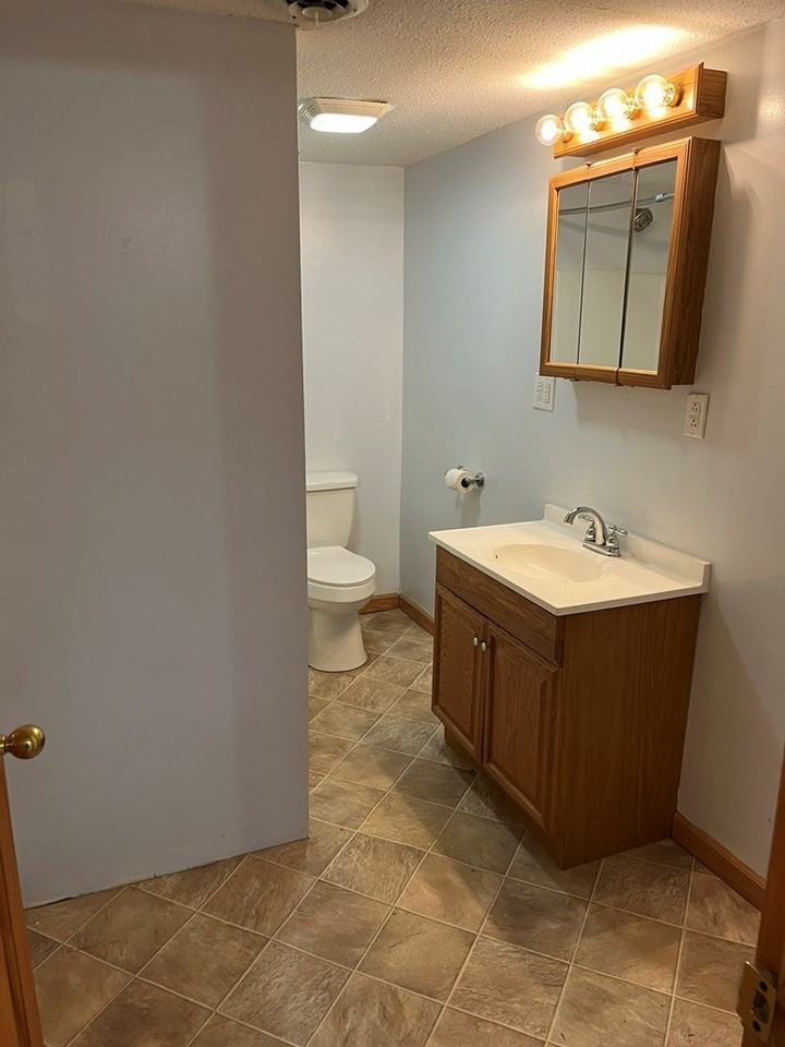 35 Level Acres Dr Unit B - Photo 5 of 9